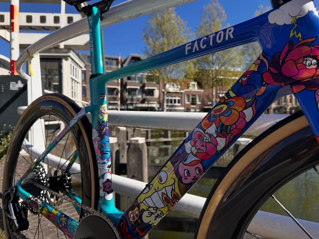 Custom Factor Monza Vexx editon