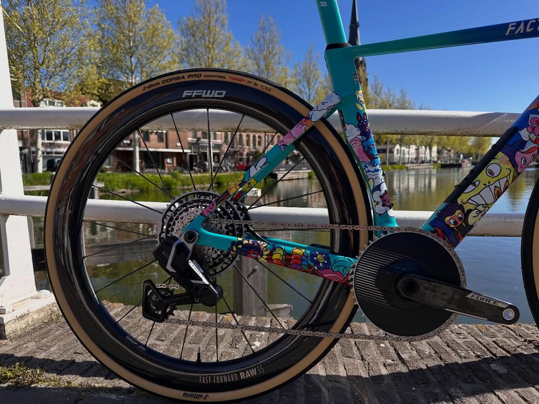 Custom Factor Monza Vexx editon