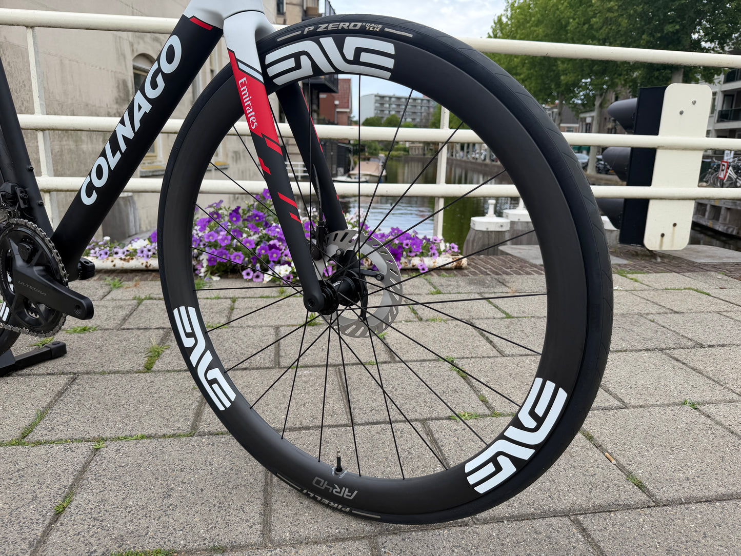Custom Colnago V5RS UAE/ENVE