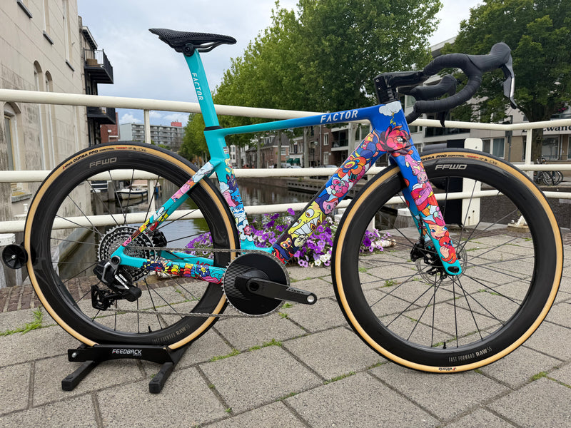 Custom Factor Monza Vexx editon