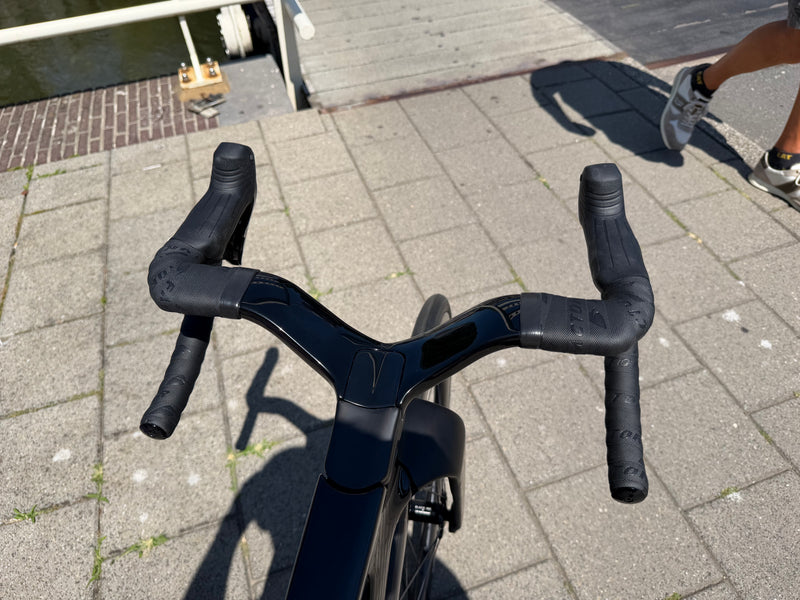Custom Factor One Onyx Black 56cm