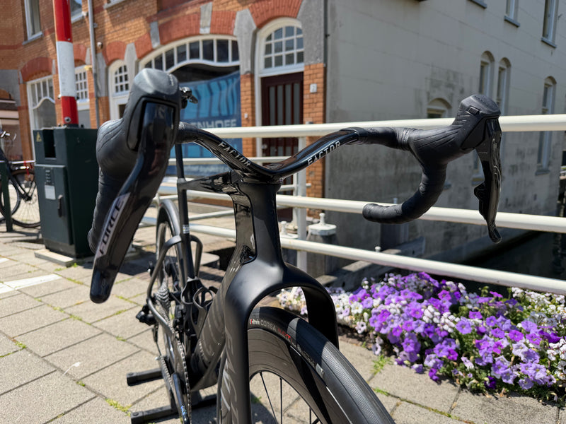 Custom Factor One Onyx Black 56cm